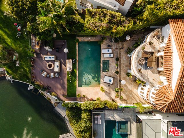 10064 Toluca Lake Avenue, Toluca Lake (los Angeles), CA 91602