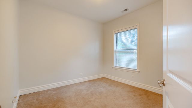 4847 S Vincennes Avenue 203, Chicago, IL 60615