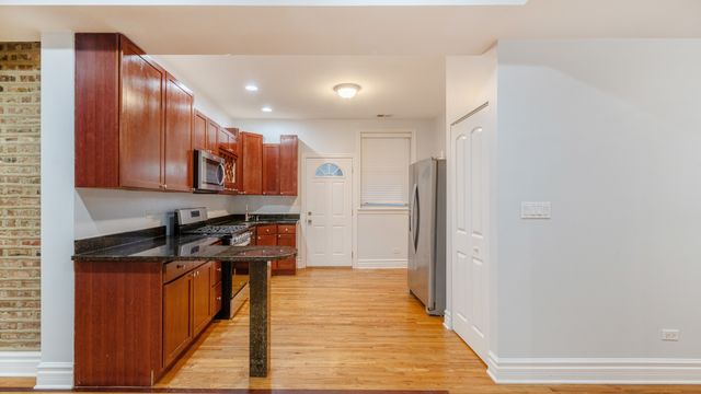 4847 S Vincennes Avenue 203, Chicago, IL 60615