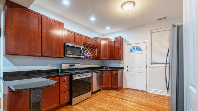 4847 S Vincennes Avenue 203, Chicago, IL 60615
