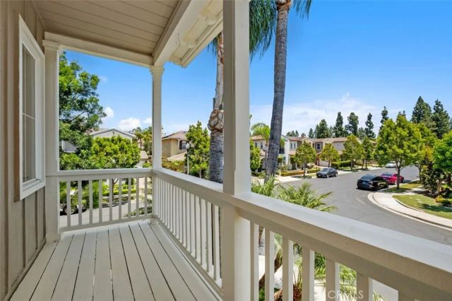 9 Petaluma, Irvine, CA 92602