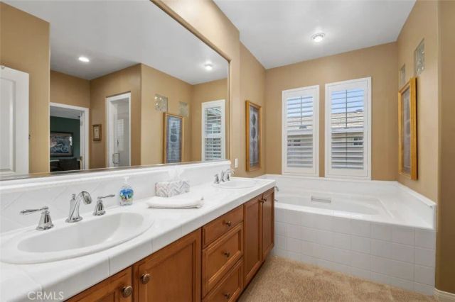 9 Petaluma, Irvine, CA 92602