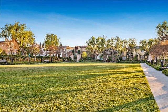 9 Petaluma, Irvine, CA 92602