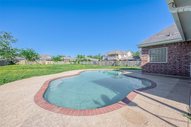 1189 Lovett Street, Tomball, TX 77375