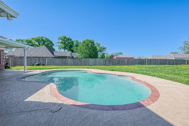 1189 Lovett Street, Tomball, TX 77375