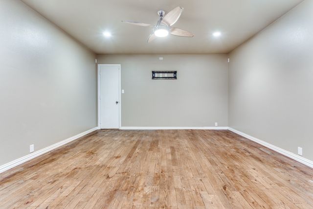 6306 Shadow Valley Drive, Burleson, TX 76028