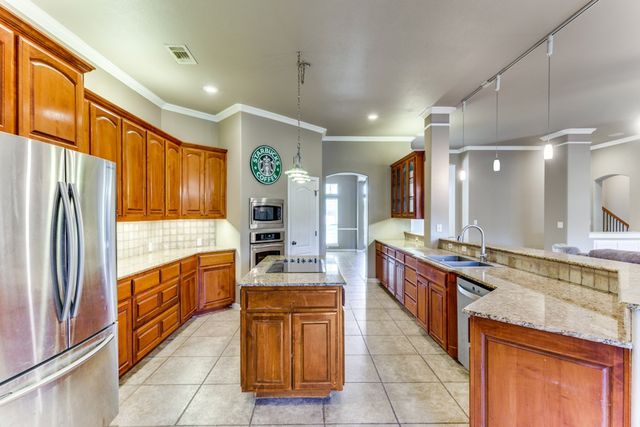 6306 Shadow Valley Drive, Burleson, TX 76028