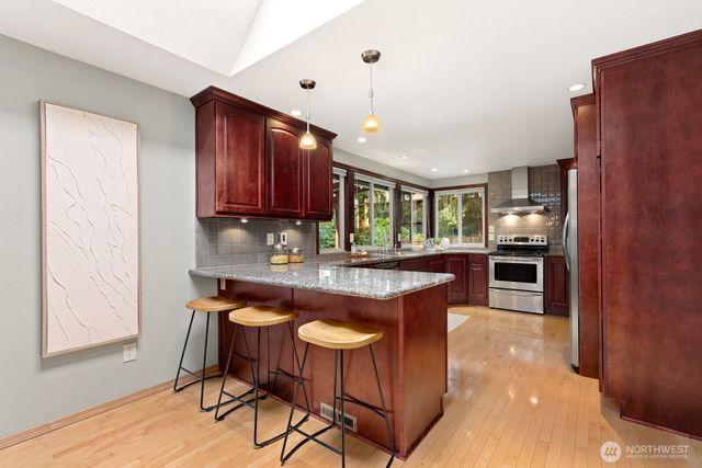 12450 NE 141st Street, Kirkland, WA 98034