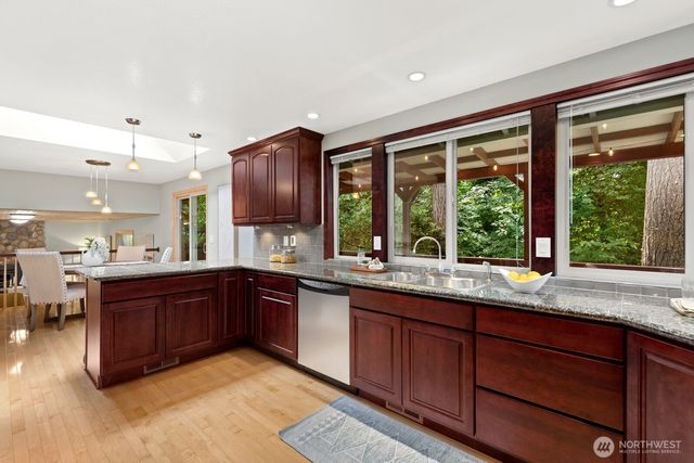 12450 NE 141st Street, Kirkland, WA 98034
