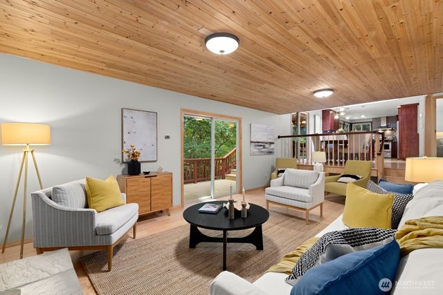 12450 NE 141st Street, Kirkland, WA 98034