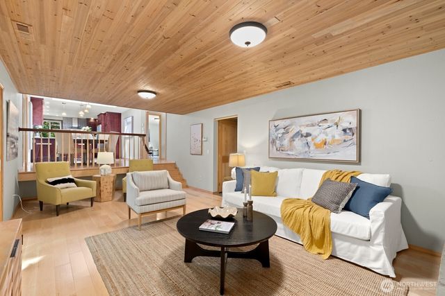 12450 NE 141st Street, Kirkland, WA 98034