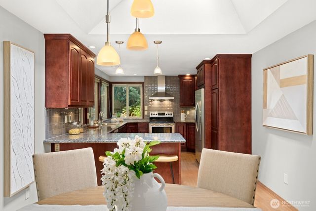12450 NE 141st Street, Kirkland, WA 98034