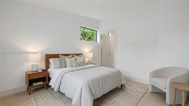 12600 Ixora Rd, North Miami, FL 33181