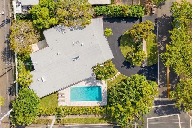 12600 Ixora Rd, North Miami, FL 33181