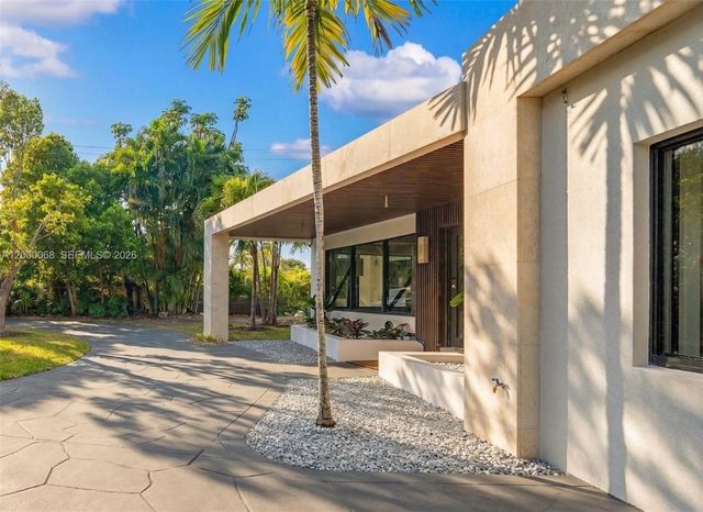 12600 Ixora Rd, North Miami, FL 33181