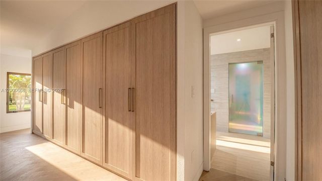 12600 Ixora Rd, North Miami, FL 33181