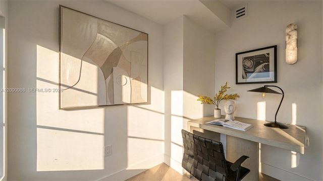 12600 Ixora Rd, North Miami, FL 33181