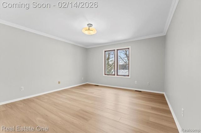 9883 Hawthorne Glen Drive, Grosse Ile, MI 48138