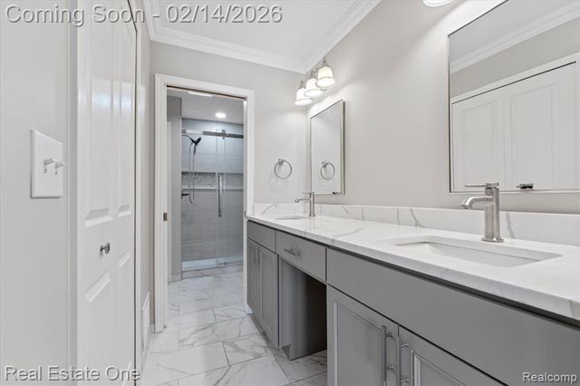 9883 Hawthorne Glen Drive, Grosse Ile, MI 48138