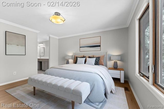 9883 Hawthorne Glen Drive, Grosse Ile, MI 48138