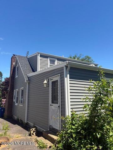 4 Shadow Lake Drive, Red Bank, NJ 07701