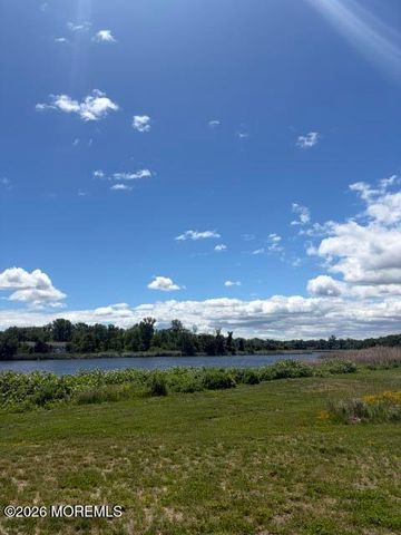 4 Shadow Lake Drive, Red Bank, NJ 07701