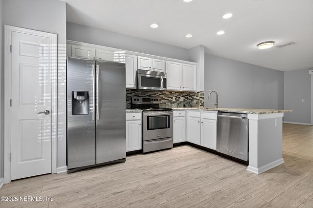 8087 SUMMER BAY Court, Jacksonville, FL 32256