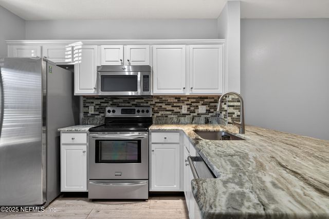 8087 SUMMER BAY Court, Jacksonville, FL 32256