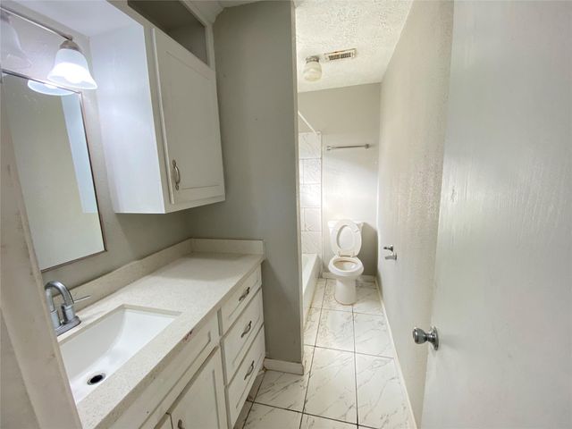 4127 Gallant Fox Drive, Pasadena, TX 77503