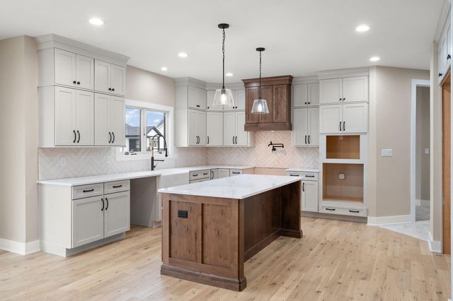 9430 Iris Drive, St. John, IN 46373