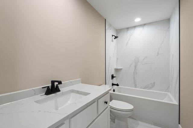9430 Iris Drive, St. John, IN 46373