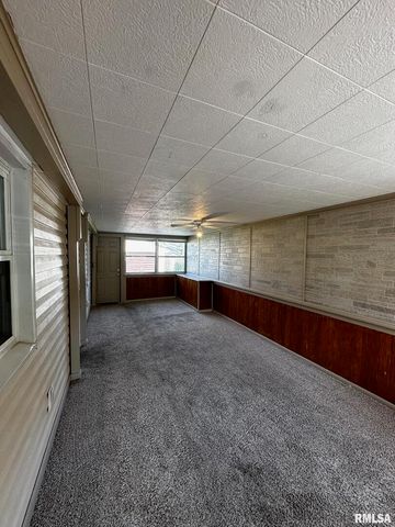 920 5TH Street, Colona, IL 61241