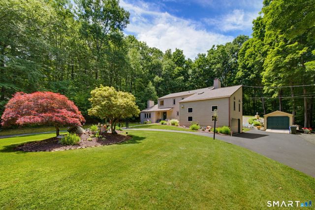 70 Pine Hollow Drive, Middlebury, CT 06762