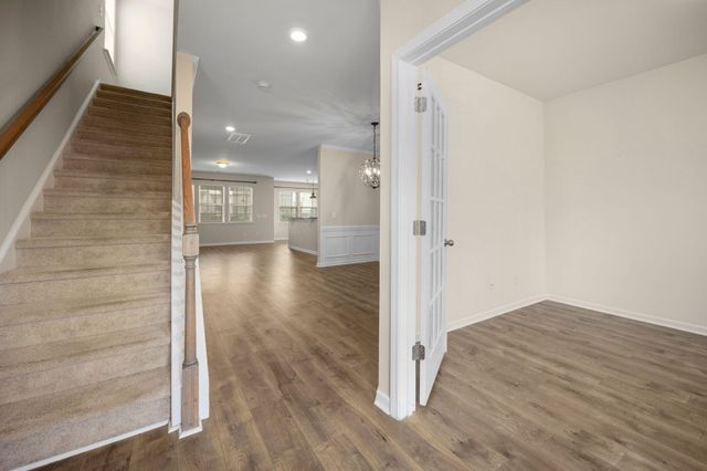 694 Redbud Lane, Summerville, SC 29486