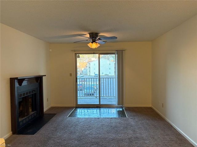 541 Pineland Cir Apt 201, Newport News, VA 23608