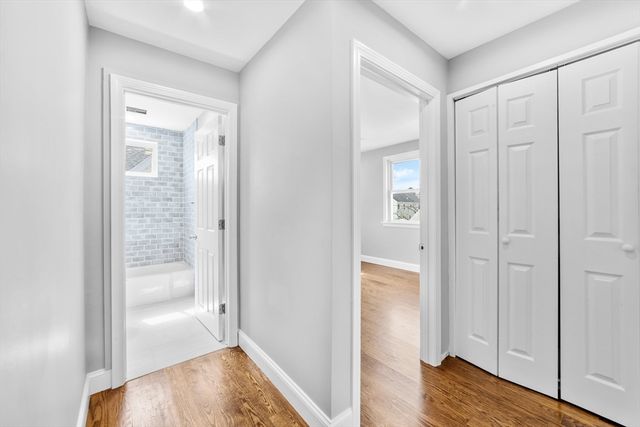 2 Weld Ave 2R, Norwood, MA 02062