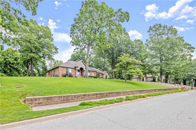 880 Captain Good Street, Pea Ridge, AR 72751
