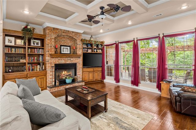 880 Captain Good Street, Pea Ridge, AR 72751