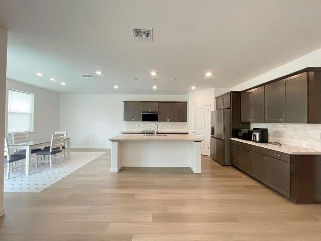 8770 Marygold Way, Elk Grove, CA 95624