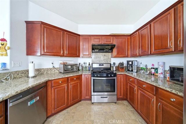 6737 Borges, Eastvale, CA 92880