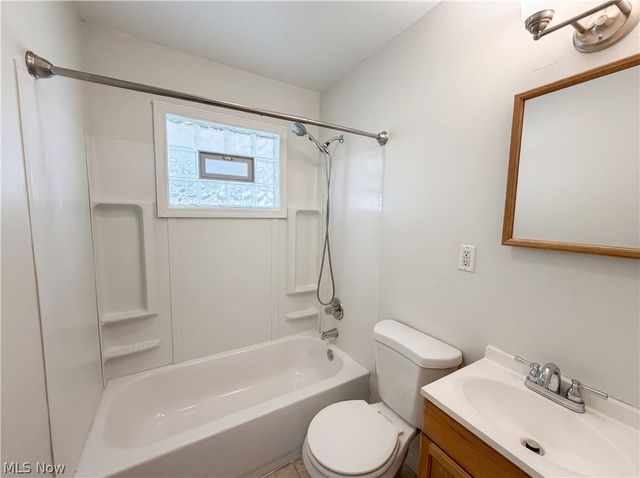 409 Wesley Avenue, Elyria, OH 44035