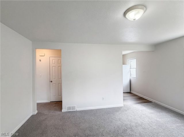 409 Wesley Avenue, Elyria, OH 44035