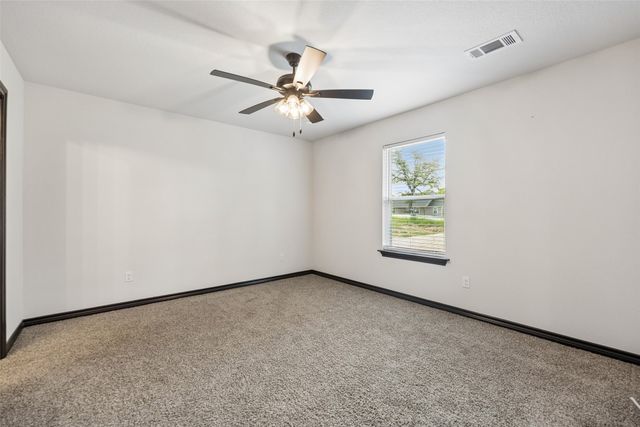 1008 Hereford Drive, Springtown, TX 76082