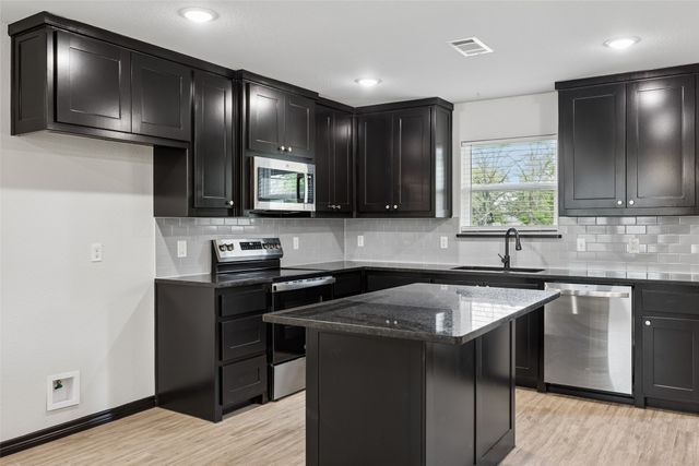 1008 Hereford Drive, Springtown, TX 76082