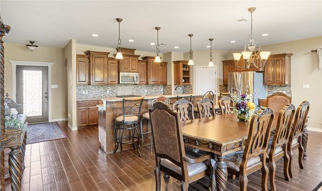 6025 Garden Court, Corpus Christi, TX 78414