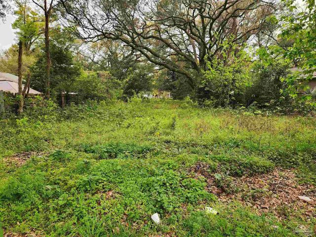 3807 W Mallory St, Pensacola, FL 32505