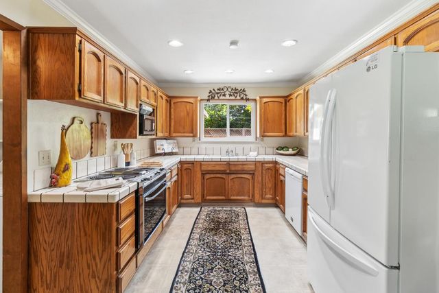 7545 Cardwell Ave, Orangevale, CA 95662