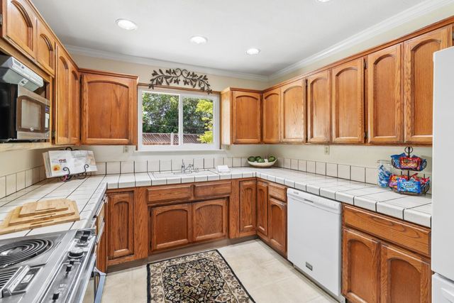 7545 Cardwell Ave, Orangevale, CA 95662