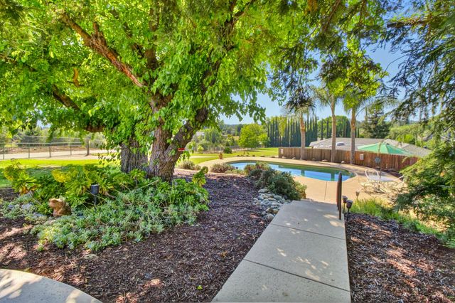 7545 Cardwell Ave, Orangevale, CA 95662