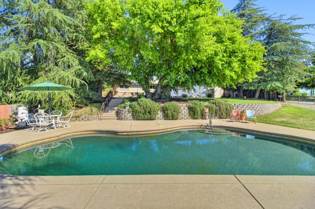 7545 Cardwell Ave, Orangevale, CA 95662